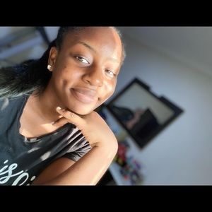 Meet your Posher, Boluwatife